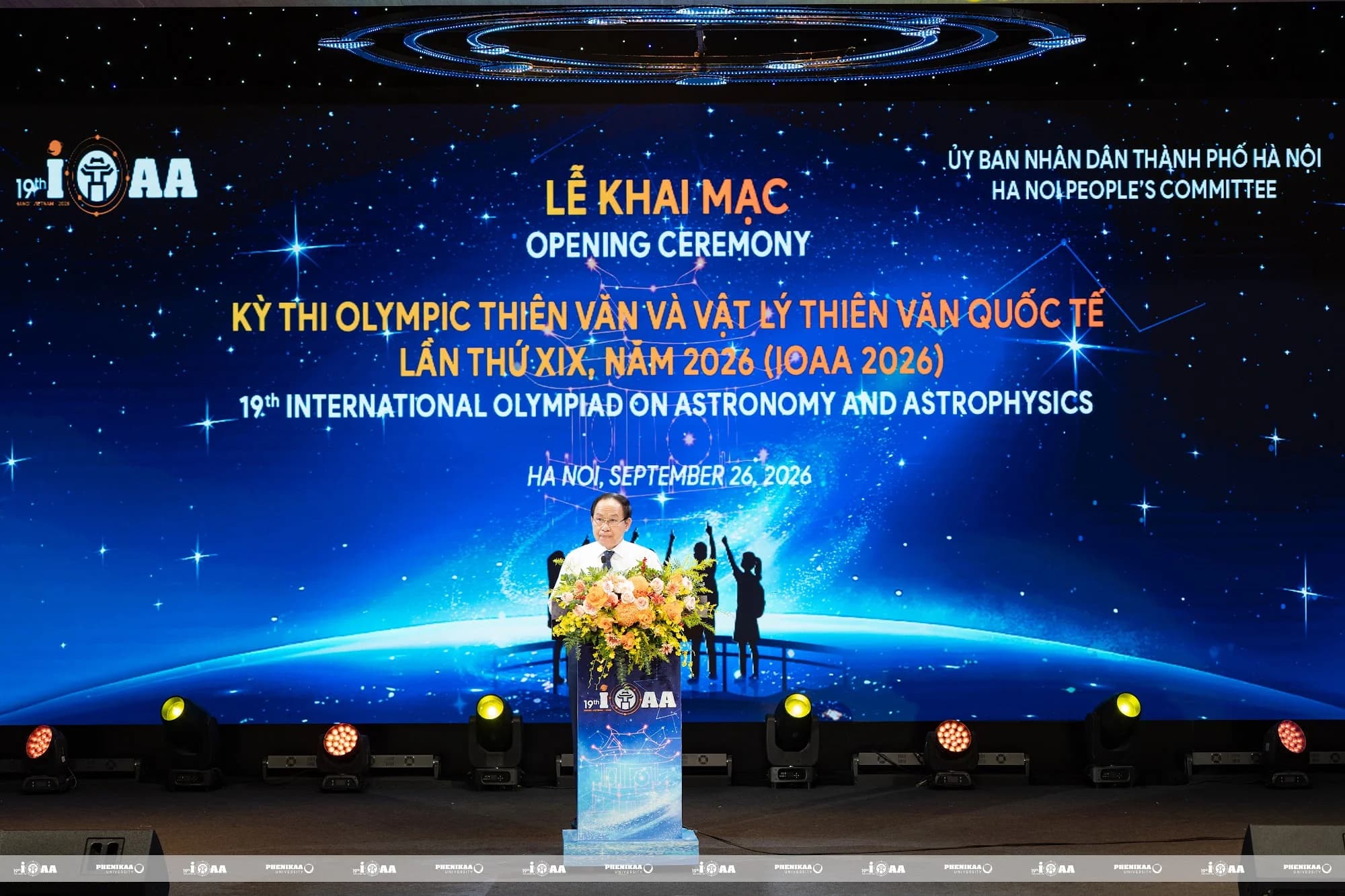 Deputy Prime Minister Le Tien Chau speaks at the Opening Ceremony.