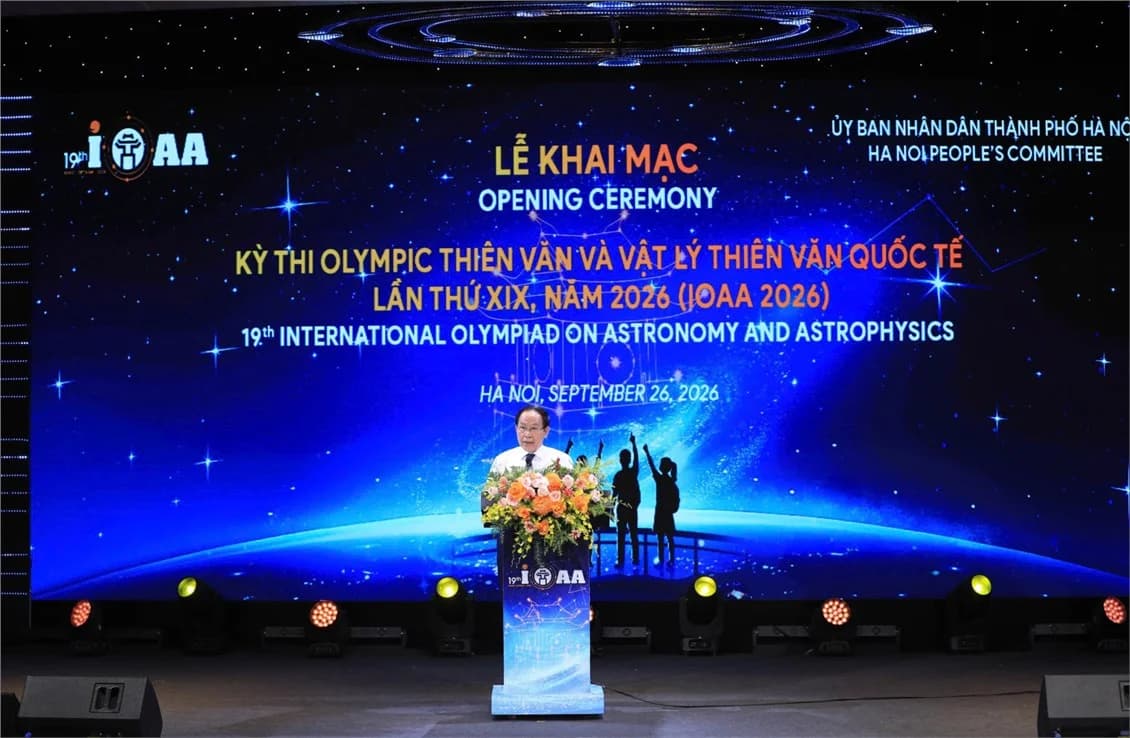 Deputy Prime Minister Le Tien Chau delivers remarks at the Opening Ceremony.